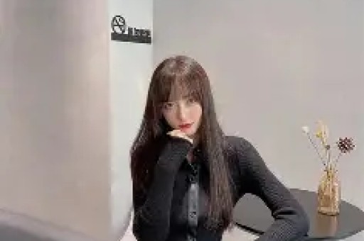 3岁被亲舅舅偷走37岁悲惨离世她的一组旧照片却拍出218万天价