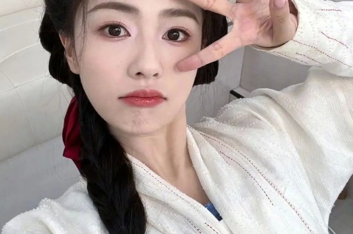 明星哭穷反被嘲富婆碰瓷 前任翻身获原谅公众情绪为何翻脸不认人